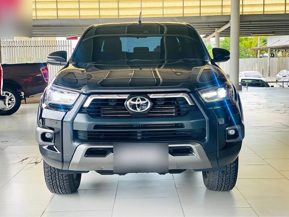 2020 Toyota Hilux Revo Rocco 2.4 AT Double Cab