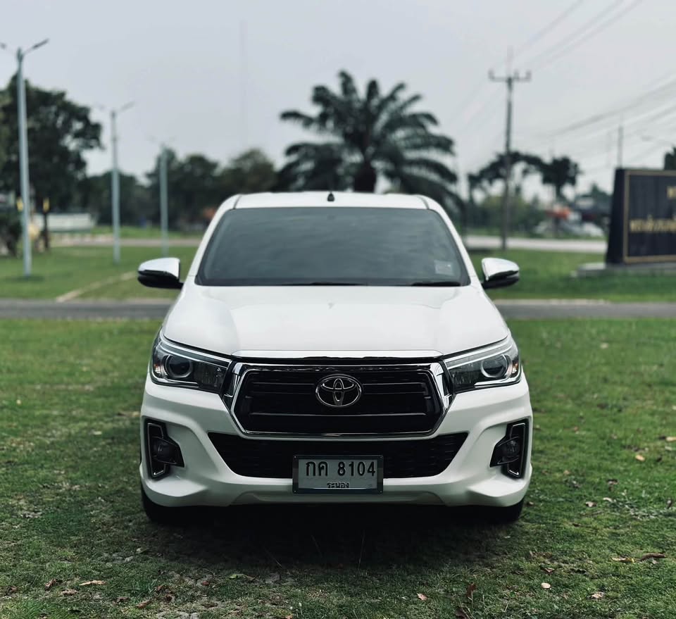 2019 Toyota hilux revo view 3