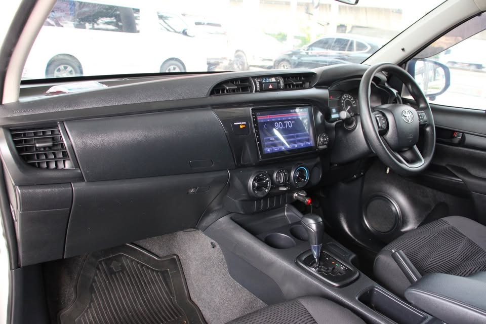 2021 Toyota Hilux Revo 2.4 Entry Single Cab Automatic view 5