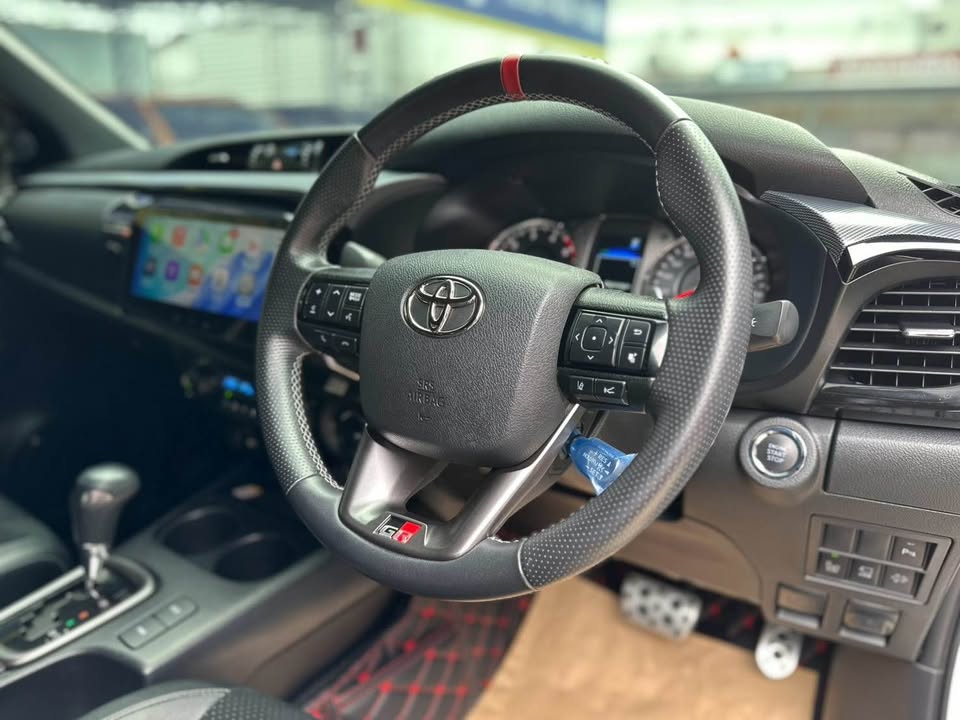 2024 Toyota revo view 6