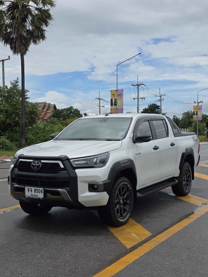 2023 Toyota hilux revo rocco view 6