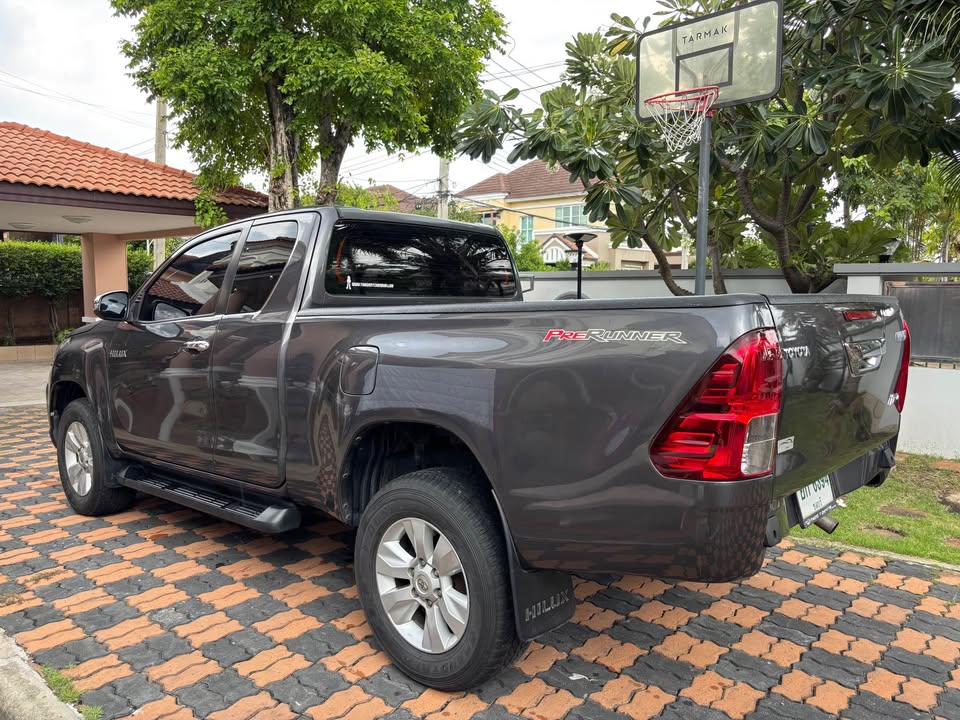2018 Toyota hilux revo view 4