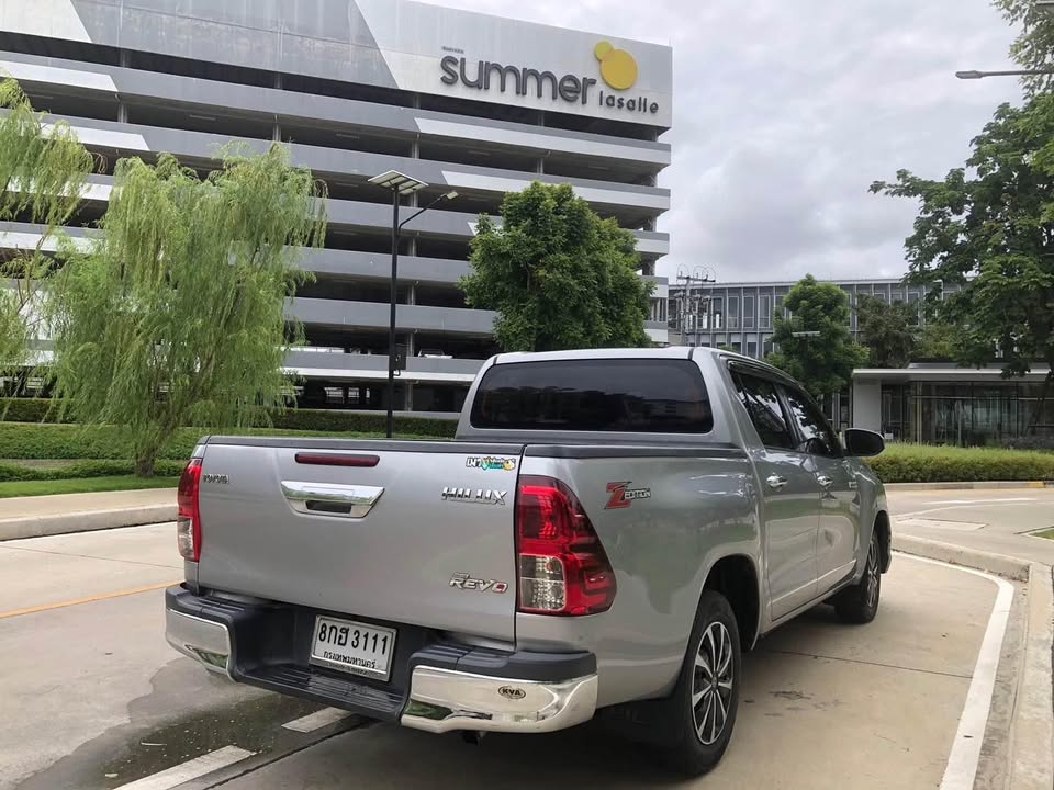 2019 Toyota revo 2.4 double cab auto view 4