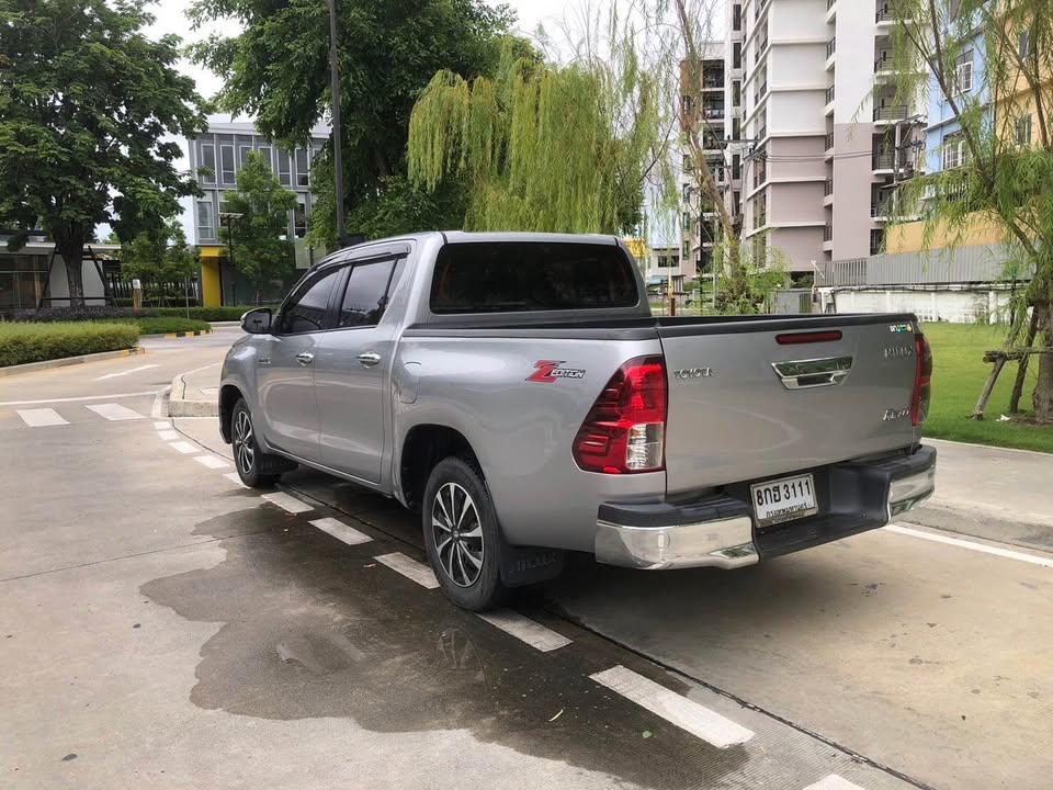 2019 Toyota revo 2.4 double cab auto view 6