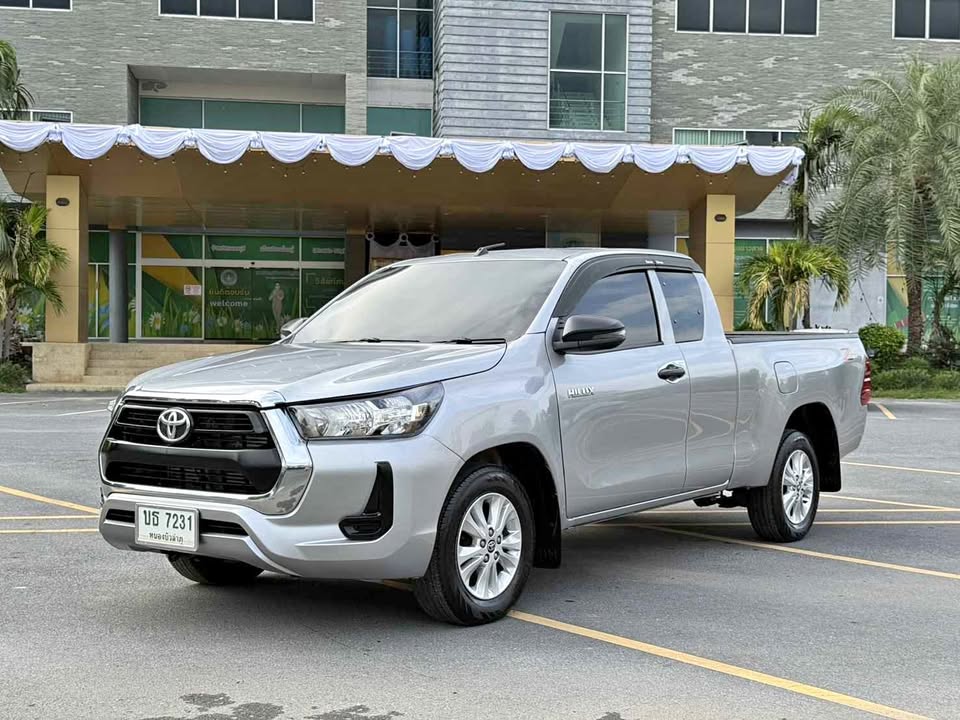 2021 Toyota revo smart cab 2.4 z edition