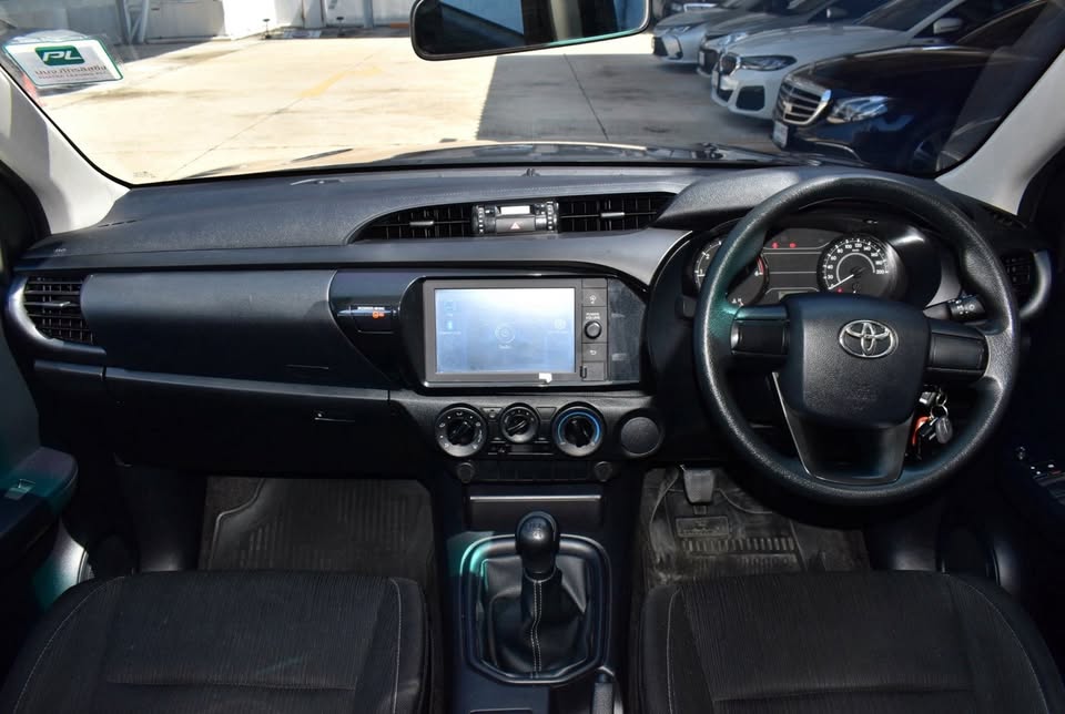 2022 Toyota hilux revo double cab 2.4 entry z-edition view 3